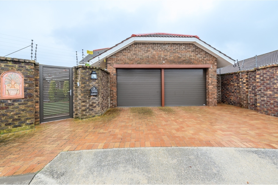 3 Bedroom Property for Sale in Summerstrand Eastern Cape